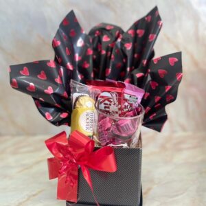 Mimo com Xícara e Doces